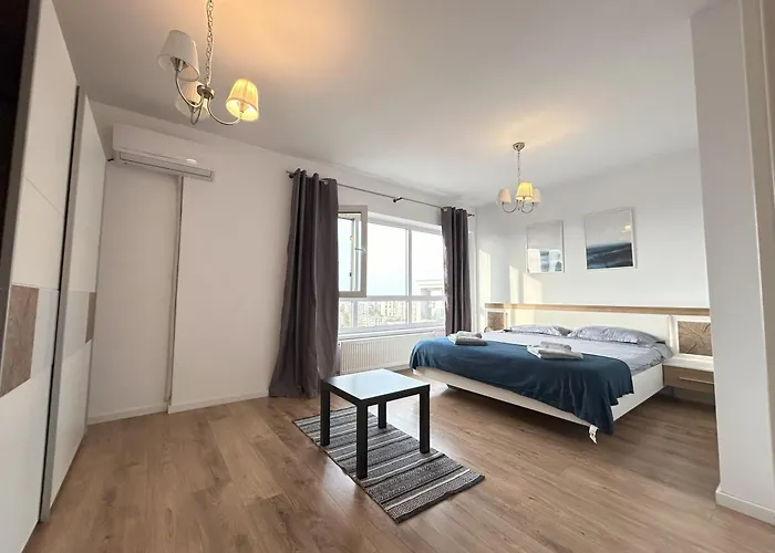 Elegant Premium Apartment With Panoramic Views - 10